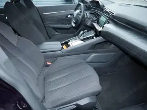 Peugeot 508 SW Hybrid 225 Active Pack NAVI AHK LED Bild 2