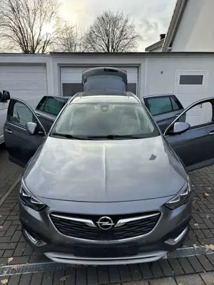Opel Insignia Country Tourer 2.0 BiTrb D 4x4 Automatik Exclusive