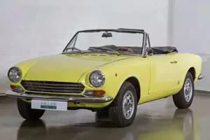 Fiat 124 Spider umfangreich restauriert