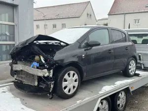 Opel Corsa D Satellite*MOTOR LÄUFT*