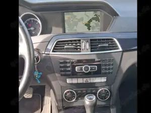 Mercedes-Benz C 220 C 220 T CDI DPF BlueEFFICIENCY Elegance Edition Bild 3