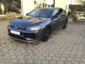 Volkswagen Passat Variant R-Line 4Motion 2.0 TDI +DSG+AHK+NAVI+