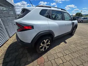 Dacia Duster TCe 130 4x4 Expression sofort lieferbar Bild 5