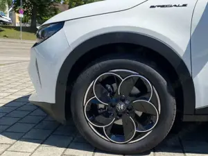 Alfa Romeo Junior BEV 115kW Speciale Elettrica Bild 2