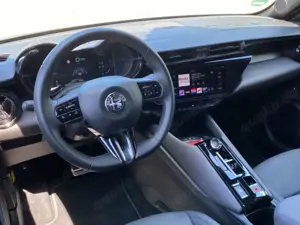 Alfa Romeo Junior BEV 115kW Speciale Elettrica Bild 4