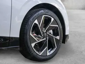 Lynk  Co 02 More 360° Pano H-K ICC Memory Bild 4