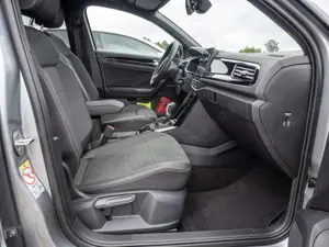 Volkswagen T-Roc 2.0 TDI Style SHZ KAMERA NAVI AHK LED Bild 2