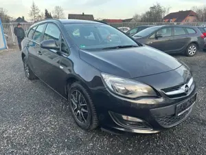 Opel Astra J. 1.6 Selection