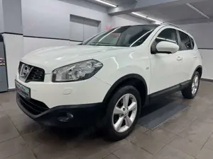 Nissan Qashqai Tekna 4X4/360°Kam/Bose/Panorama/AHK/SHZ