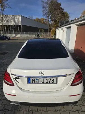 Mercedes-Benz E 220 E 220 d 9G-TRONIC
