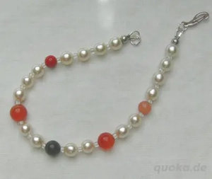 Armband mit einen kleinen Edelsteinmix