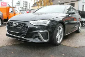 Audi A4 Avant TDi Quatt S-Line Navi AHK Standh Matrix