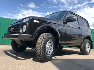 Lada Niva LADA NIVA "PREMIUM PLUS" Sonderausst.  AET-2025!