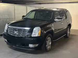 Cadillac Escalade GMT900 COC Available