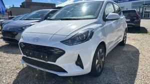 Hyundai i10 i10 1.2 79PS Navi Klima Appel Carplay Android Bild 5