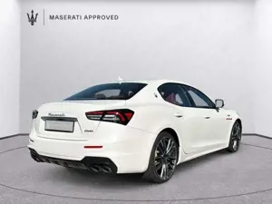 Maserati Ghibli Trofeo Bild 4