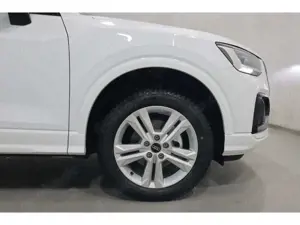 Audi Q2 35 TFSI R.-Kamera/Audi Soundsystem/Optik schwarz Bild 5