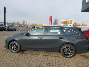 Kia Ceed / cee'd Sportswagon 1.5T DCT Spirit Techn Leder GD Bild 3