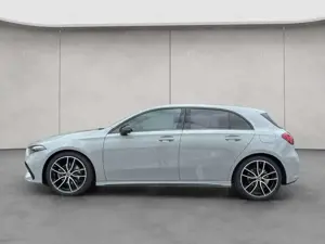 Mercedes-Benz A 180 A-Klasse Bild 2
