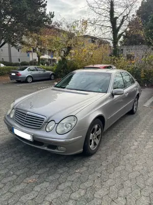 Mercedes-Benz E 240 4Matic Elegance (Parkschaden)