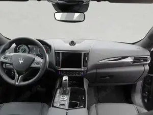 Maserati Levante GT Hybrid - Maserati Regensburg Bild 4