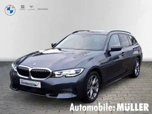 BMW 320 i Sport Line Touring Aut. NAVI+AHZV+DRIVING ASS.+H