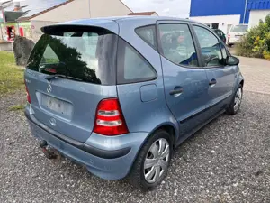 Mercedes-Benz A 160 A 160 Classic Piccadilly Bild 2