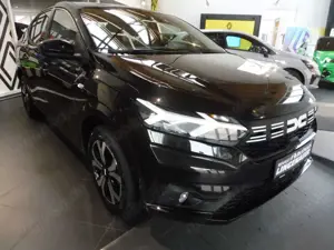 Dacia Logan Black Edition TCe 90 CVT