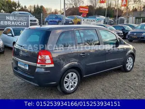 Opel Zafira Bild 4