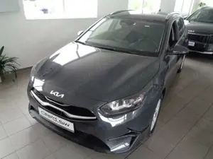 Kia Ceed / cee'd Ceed SW SW 1.5 T-GDI DCT7 (48V M-H) Ultime Edition