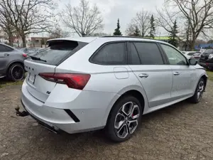 Skoda Octavia Combi iV RS 1.4 eTSI Edition HuD LED ACC Bild 3