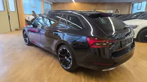 Skoda Superb Sportline VIRTUAL PANO DCC KAM 360° LEDER AHK Bild 3