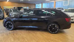 Skoda Superb Sportline VIRTUAL PANO DCC KAM 360° LEDER AHK Bild 2