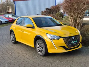 Peugeot e-208 Active - Elektromotor/1. Hand/LMF Bild 3