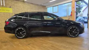 Skoda Superb Sportline VIRTUAL PANO DCC KAM 360° LEDER AHK Bild 5