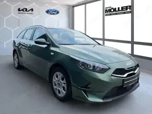 Kia Ceed SW / cee'd SW 1.5T Vision DCT7 Komf+ NAV PDC Klimaautomatik Bild 3