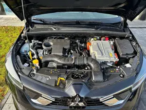 Mitsubishi Colt PLUS 1.6 Hybrid *AUTOMATIK* SITZHEIZUNG* Bild 4