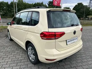 Volkswagen Touran Taxi 7-Sitze PDC NEU LEDER DSG Automatik Bild 4