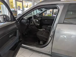 Dacia Duster III, 1.2 TCe 130  Mild-Hyb. Journey (90) Bild 5