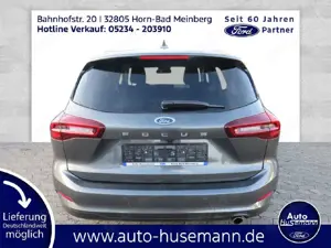 Ford Focus Turnier Titanium,beh.WSS+Sitze v.+Lenkrad Bild 4