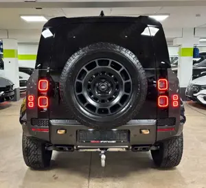 Land Rover Defender DEFENDER 4.4 P635 110 OCTA GREYBRAUN PR025 FULL Bild 5