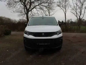 Peugeot Partner Bild 1