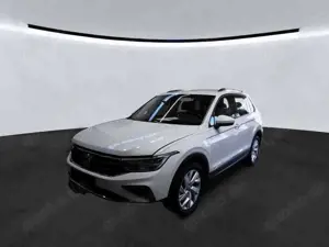Volkswagen Tiguan Life 4Motion 2.0TDI DSG Navi SHZ ACC AHK