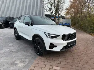 Volvo XC40 B4 ULTRA BLACK EDT+360°CAM+PILOT+ALCANTARA+