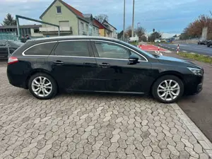 Peugeot 508 SW AUT+SCHECKHEFT+PDC+TEMP+ NAVI+PANO+XEN Bild 4