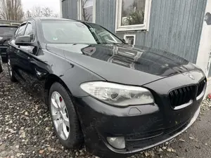BMW 530 d LIMOUSINE KLIMA NAVI SCHIEBEDACH XENON ALU EURO5