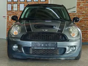 MINI Cooper S Clubman -Xenon-Navi-Panorama-Alu 17" Bild 2