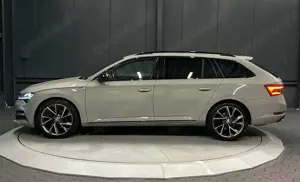Skoda Superb Combi Sportline 4x4 *19Zoll*Standhzg*AHK*KAMERA* Bild 2