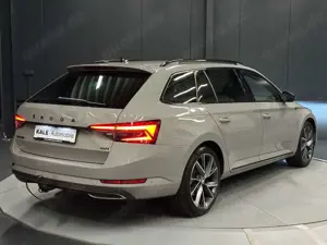 Skoda Superb Combi Sportline 4x4 *19Zoll*Standhzg*AHK*KAMERA* Bild 5