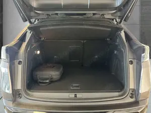 Peugeot 3008 GT Plug-In Panodach Navi LED ACC Kamera Digitales Bild 5